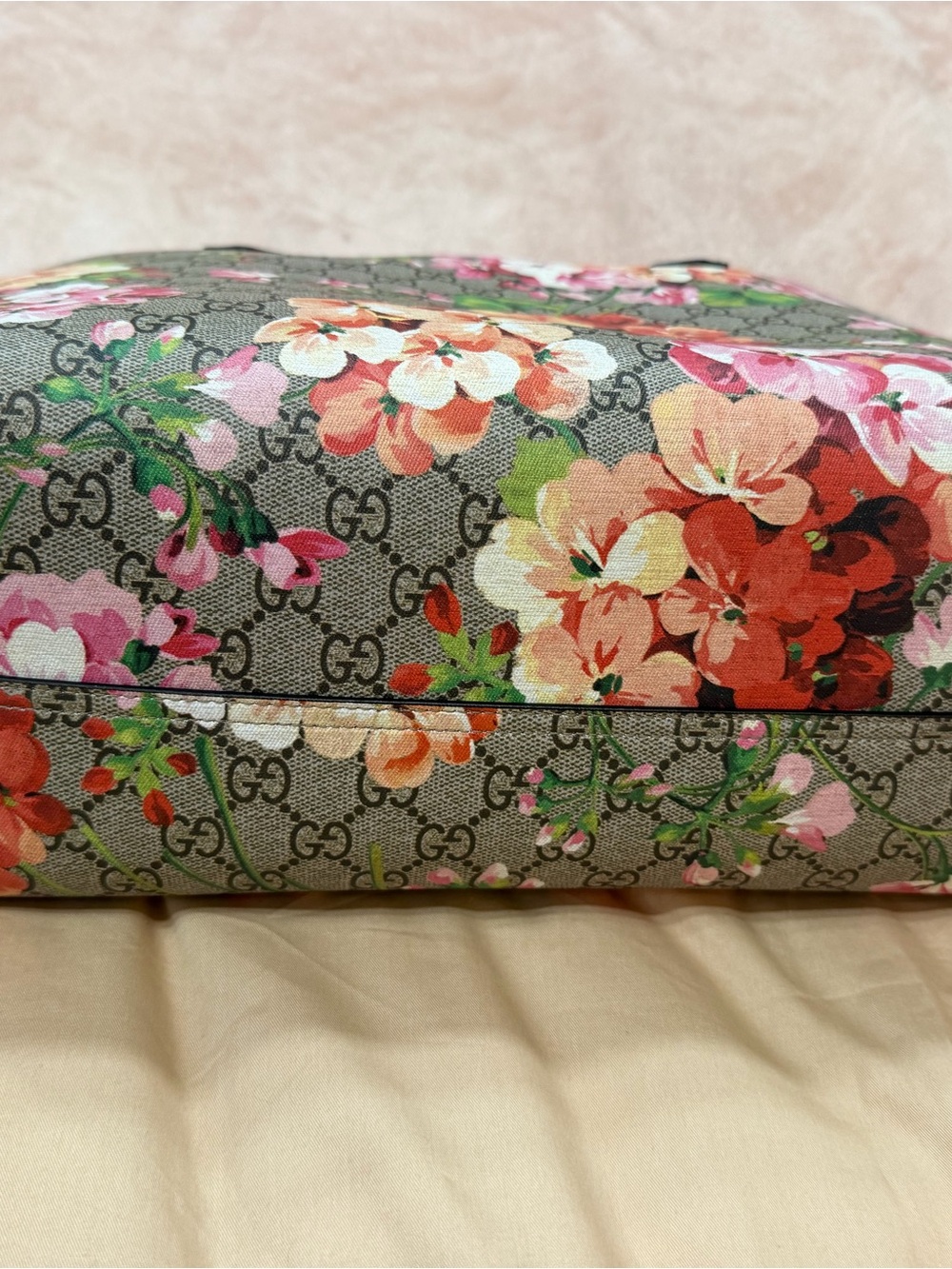 Gucci Blooms Pink Floral GG Supreme Tote Bag - Picture 15 of 16